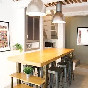https://la-villa-de-la.aixenprovencehotels.org