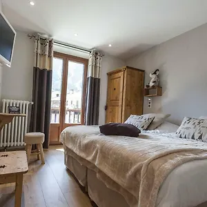 https://auberge-la-turra.hotels-rhonealpes.com